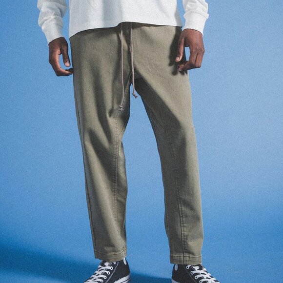 Elwood Traveler Crop Pant in Vintage Olive - Picture 1 of 5